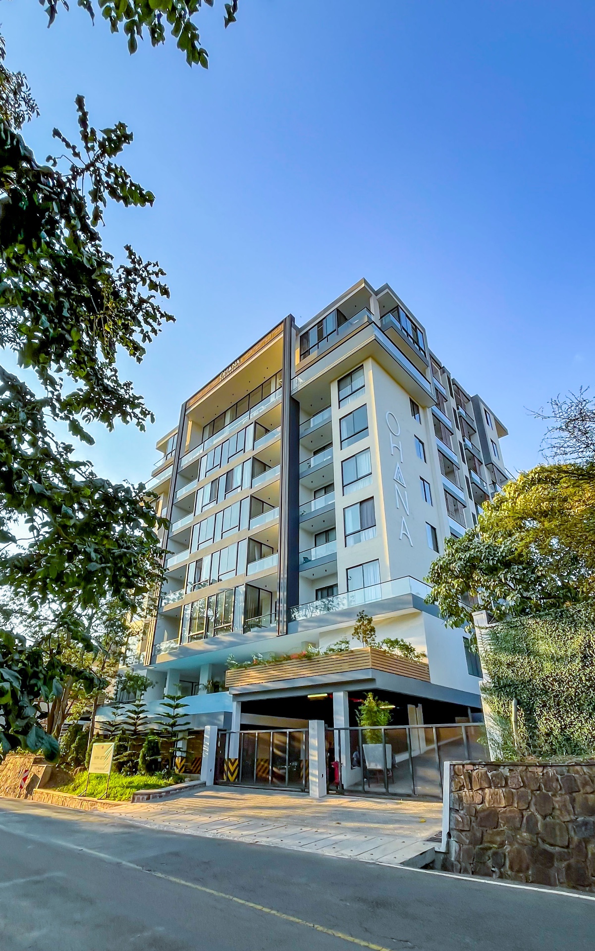 Ohana Residence — front facade with entrance